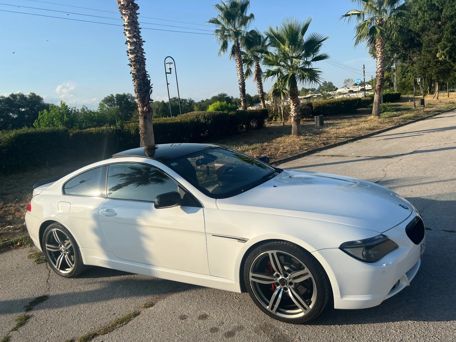 BMW 645 (ВИДЕО) * NAVI* * ПАНОРАМА* * РЕКАРО* * ПОДГРЕВ* , снимка 2 - Автомобили и джипове - 55960244