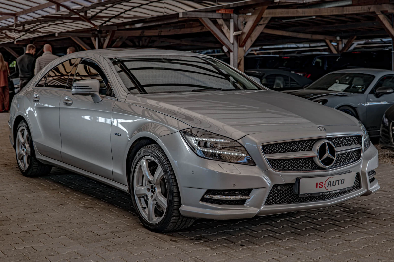 Mercedes-Benz CLS 500 4Matic/Air Matic/Камера/Подгрев/Алкантар/Шибедах, снимка 3 - Автомобили и джипове - 56219289