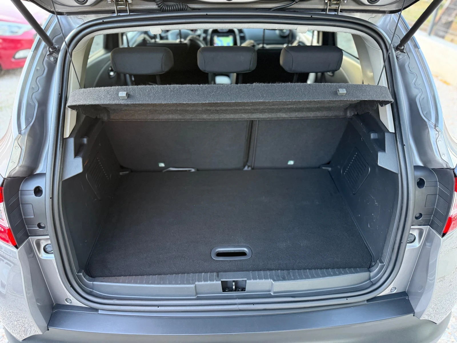 Renault Captur Luxury/EU6, снимка 11 - Автомобили и джипове - 56340086