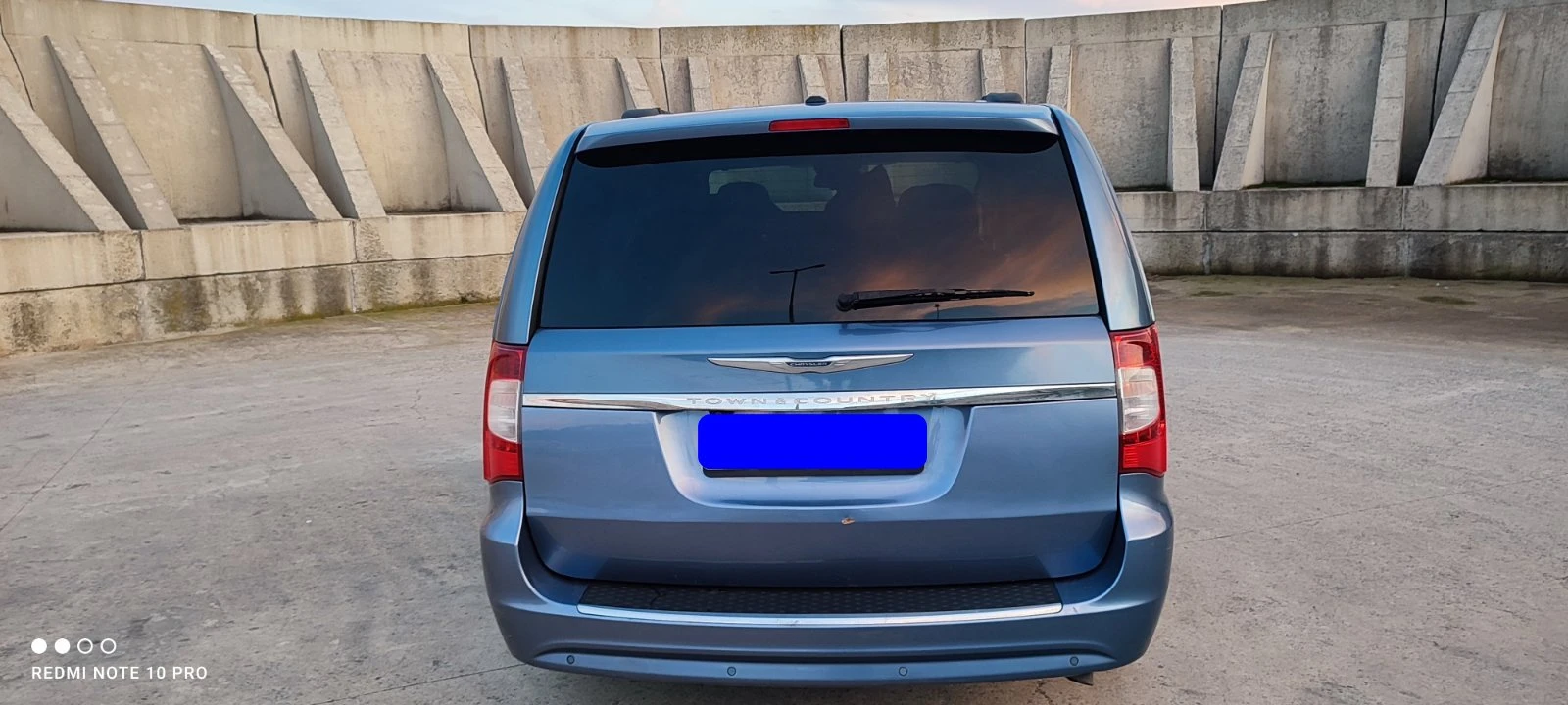Chrysler Town and Country + Газ, снимка 2 - Автомобили и джипове - 56645742