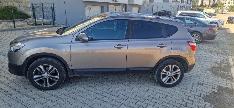 Nissan Qashqai, снимка 4 - Автомобили и джипове - 47628743