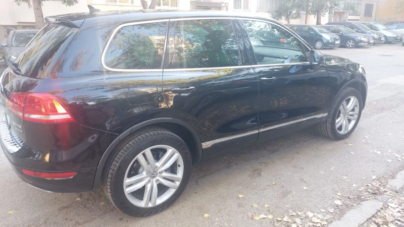 VW Touareg, снимка 4 - Автомобили и джипове - 48303015