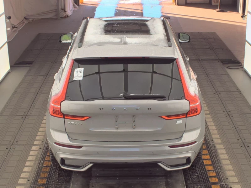 Volvo XC60 Recharge Plug-In Hybrid T8 Core Dark Theme, снимка 5 - Автомобили и джипове - 53335812