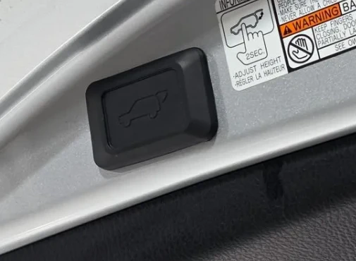 Toyota Rav4 2.5 Hybrid 4x4 Executive, снимка 8 - Автомобили и джипове - 54802125
