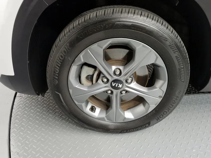 Kia Seltos, снимка 5 - Автомобили и джипове - 54833914