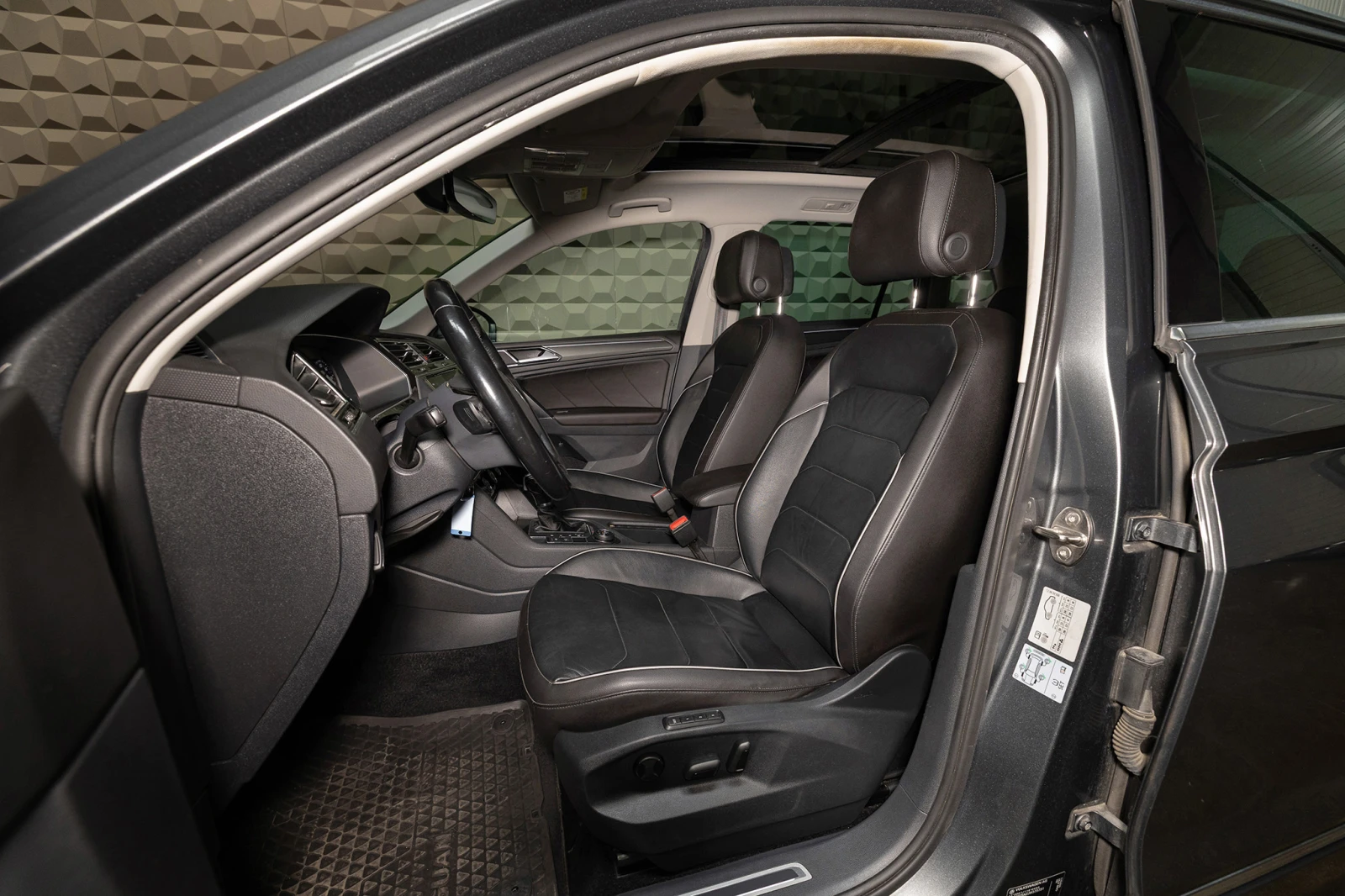 VW Tiguan R-line/2.0 TSI/4MOTION/DSG/360//  | Mobile.bg   8