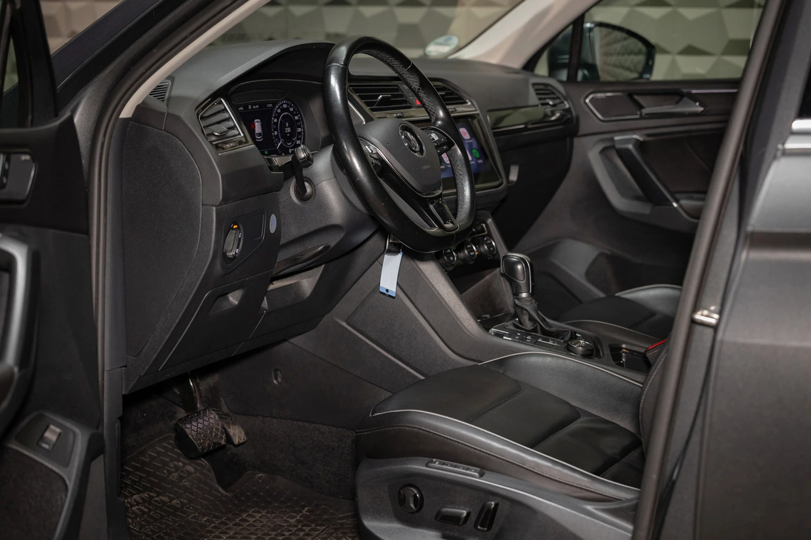 VW Tiguan R-line/2.0 TSI/4MOTION/DSG/360//  | Mobile.bg   7