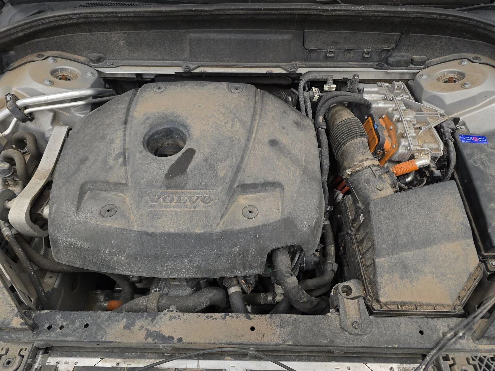 Volvo XC60 Recharge Plug-In Hybrid T8 Core Dark Theme | Mobile.bg � ����������� 16