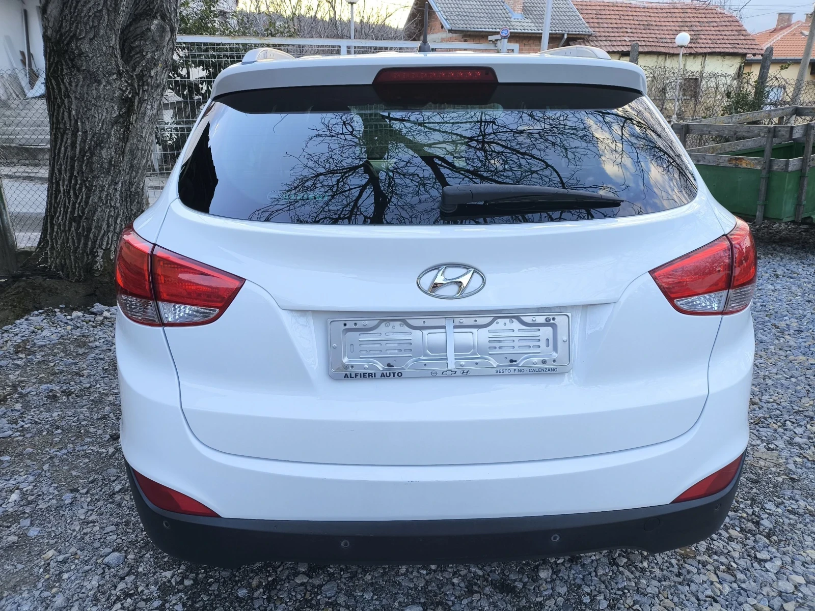 Hyundai IX35 2.0 CRDI, снимка 6 - Автомобили и джипове - 53748908