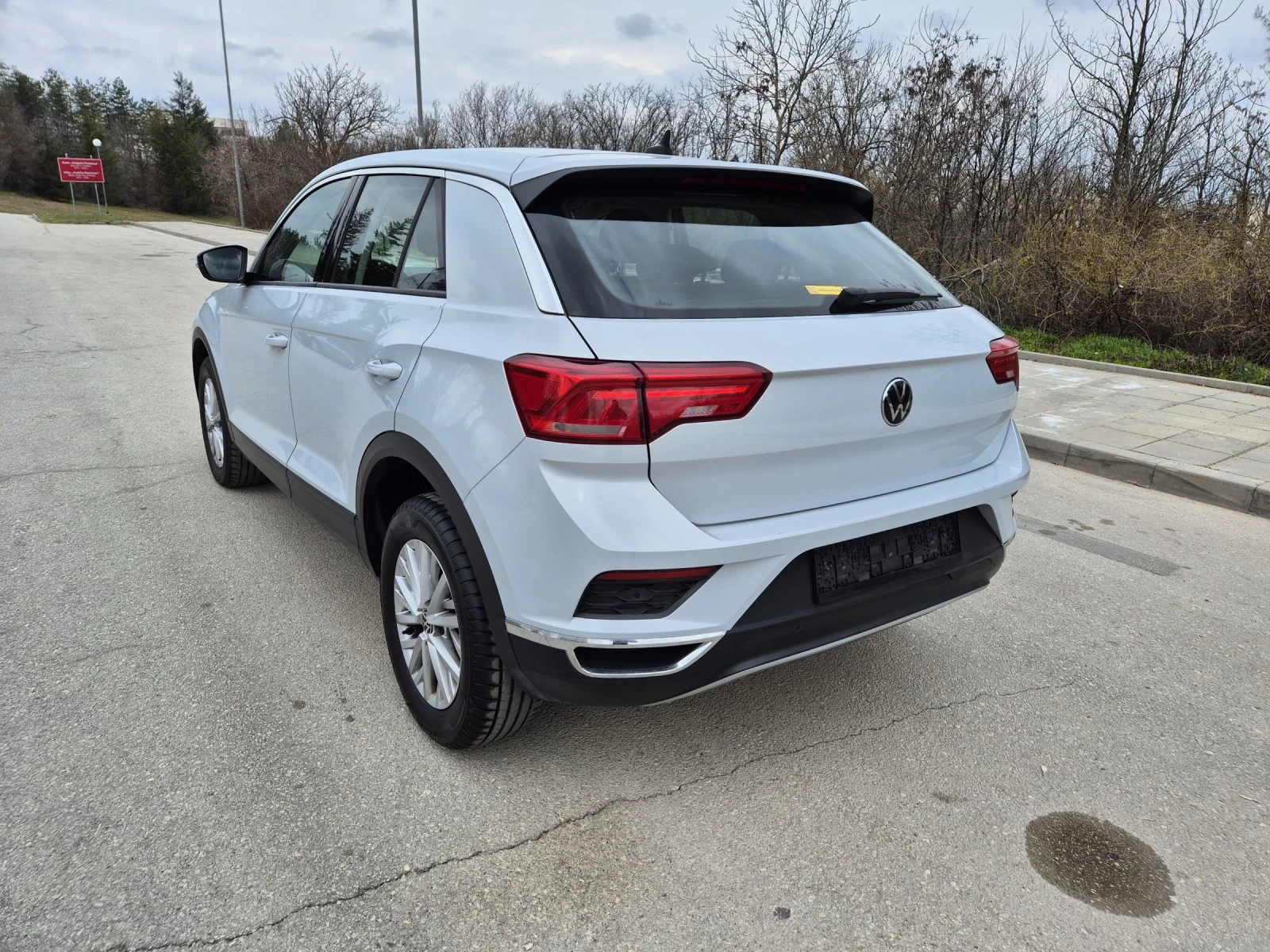 VW T-Roc 2.0TDI DSG7 LED Distr Assist 12.2021г, снимка 3 - Автомобили и джипове - 53906435