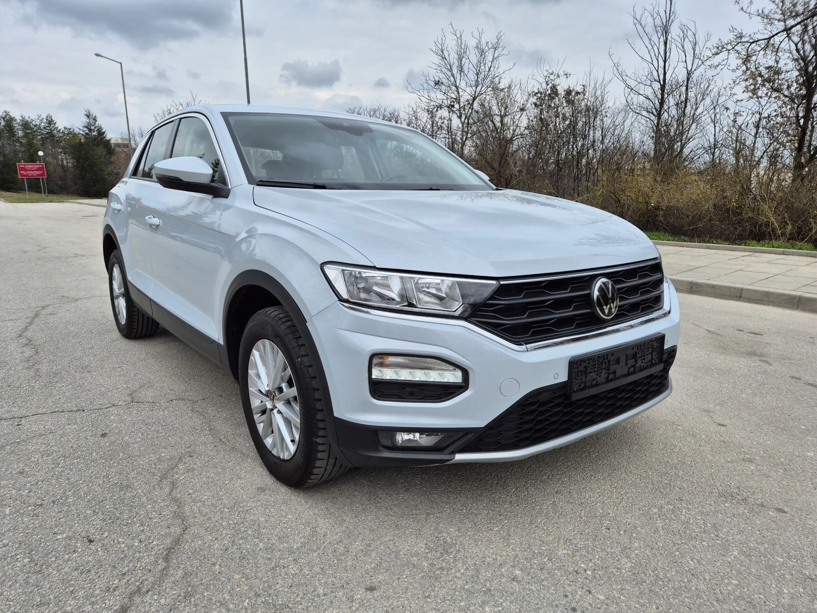 VW T-Roc 2.0TDI DSG7 LED Distr Assist 12.2021г, снимка 2 - Автомобили и джипове - 53906435