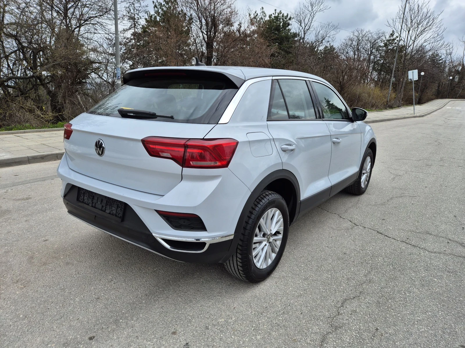 VW T-Roc 2.0TDI DSG7 LED Distr Assist 12.2021г, снимка 4 - Автомобили и джипове - 53906435