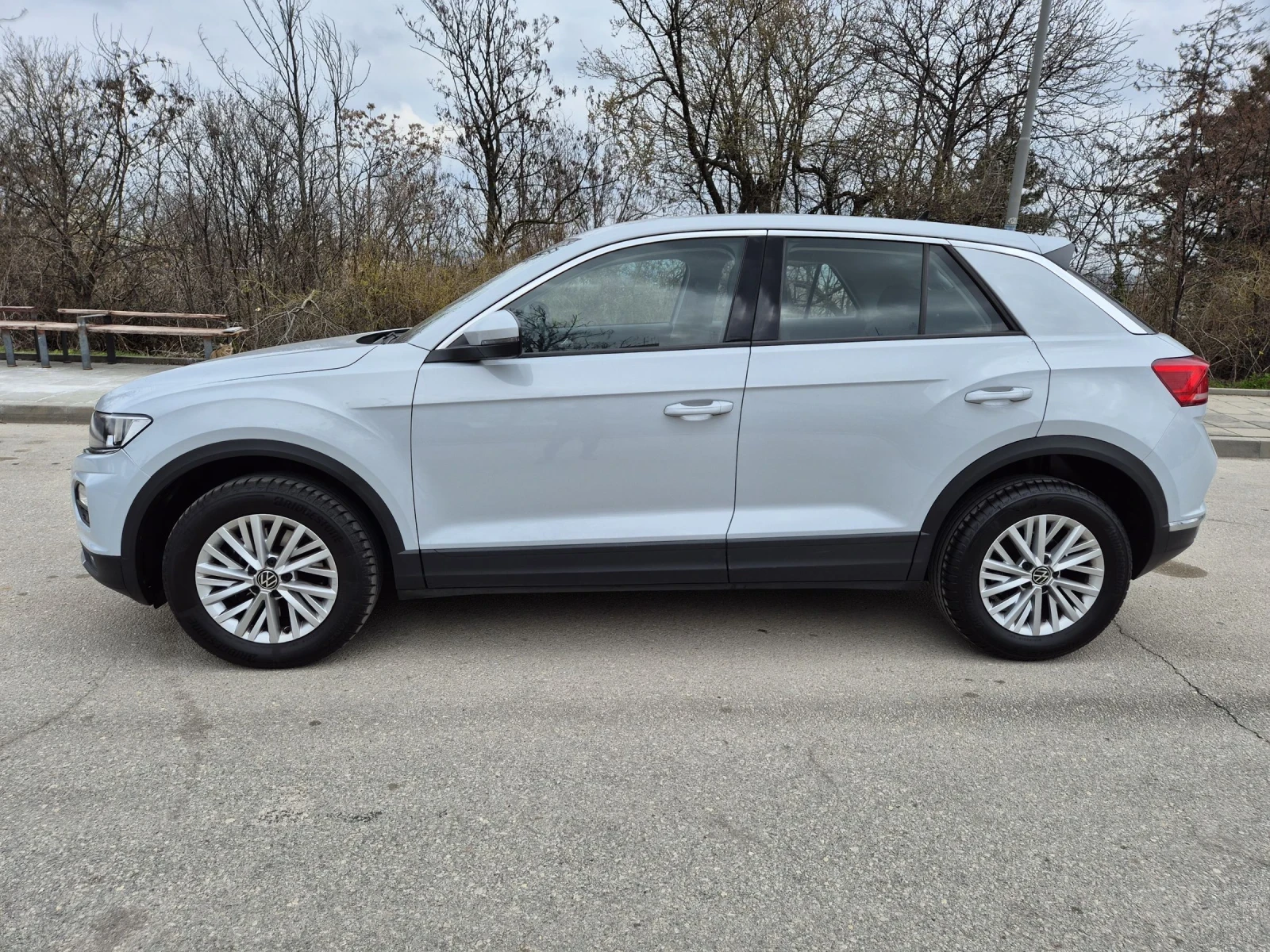 VW T-Roc 2.0TDI DSG7 LED Distr Assist 12.2021г, снимка 7 - Автомобили и джипове - 53906435