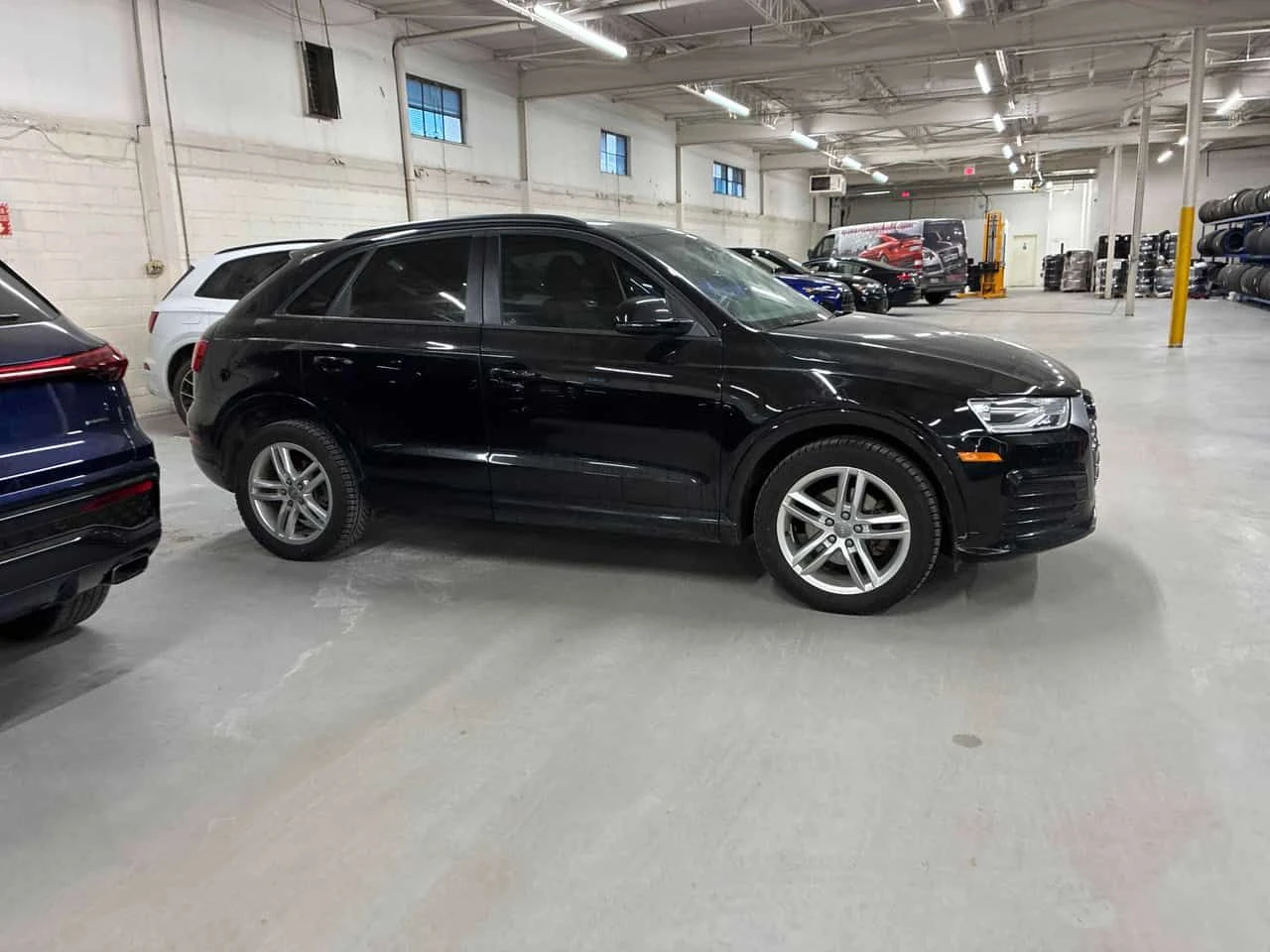Audi Q3 * Komfort * PANO* KEYLESS* ПОДГРЕВ* , снимка 3 - Автомобили и джипове - 54004112