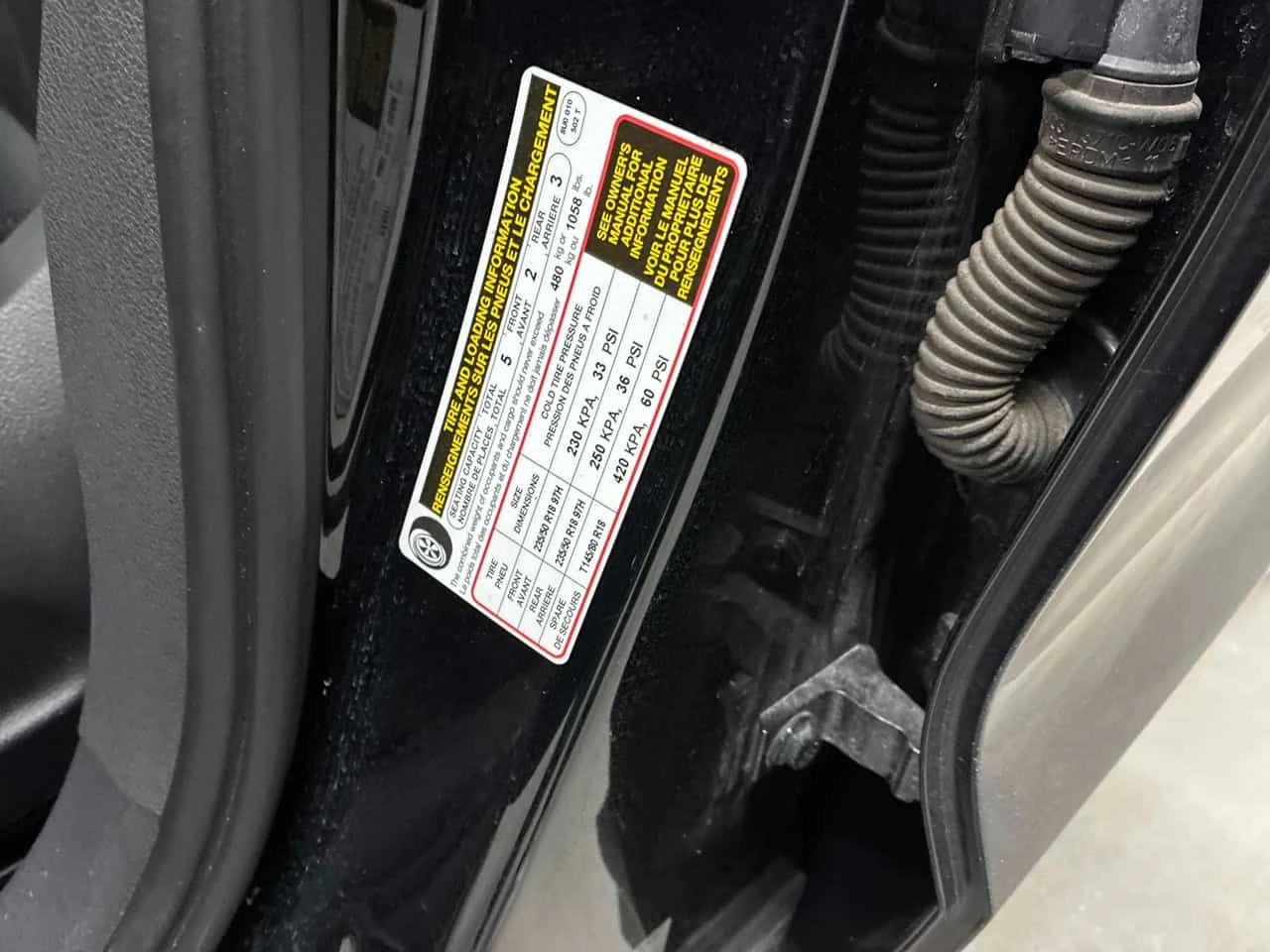 Audi Q3 * Komfort * PANO* KEYLESS* ПОДГРЕВ* , снимка 11 - Автомобили и джипове - 54004112