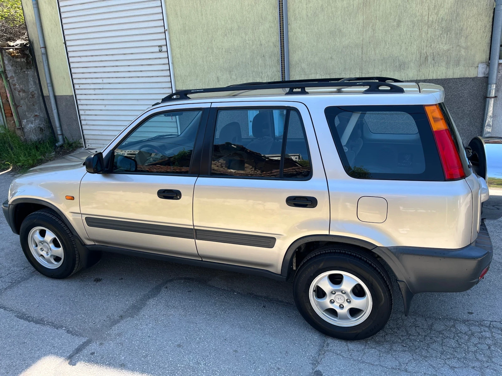 Honda Cr-v 2.0i 147, снимка 6 - Автомобили и джипове - 54425646