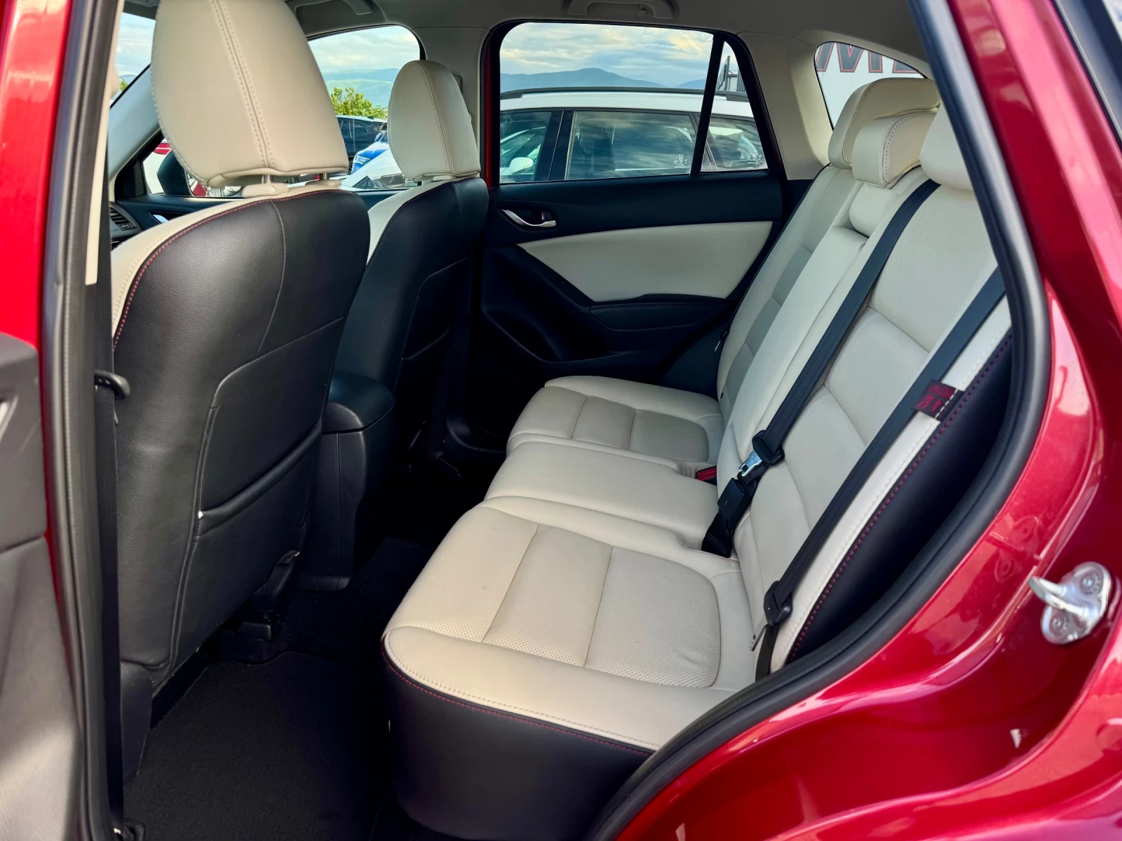 Mazda CX-5 2.2D 4X4 FULL, снимка 11 - Автомобили и джипове - 54580389