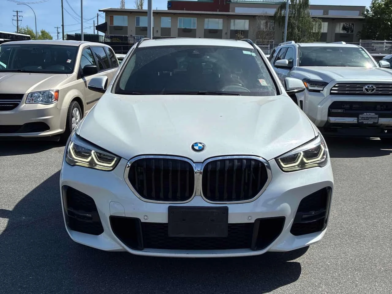 BMW X1 xDrive28i| Pano| Memory| Подгреви| , снимка 3 - Автомобили и джипове - 54644197