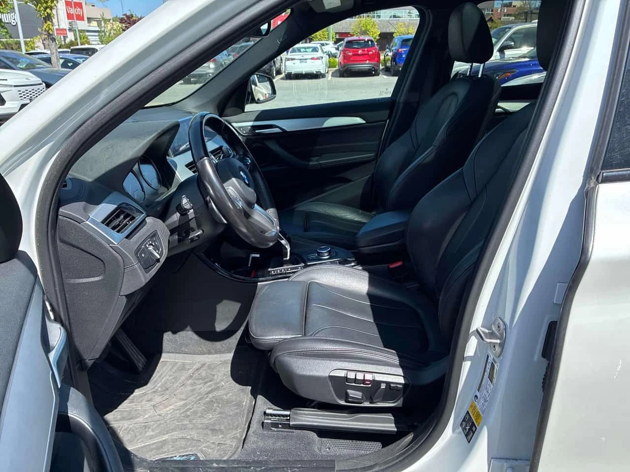BMW X1 xDrive28i| Pano| Memory| Подгреви| , снимка 9 - Автомобили и джипове - 54644197