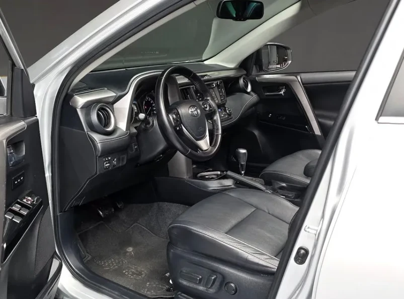 Toyota Rav4 2.5 Hybrid 4x4 Executive, снимка 3 - Автомобили и джипове - 54802125