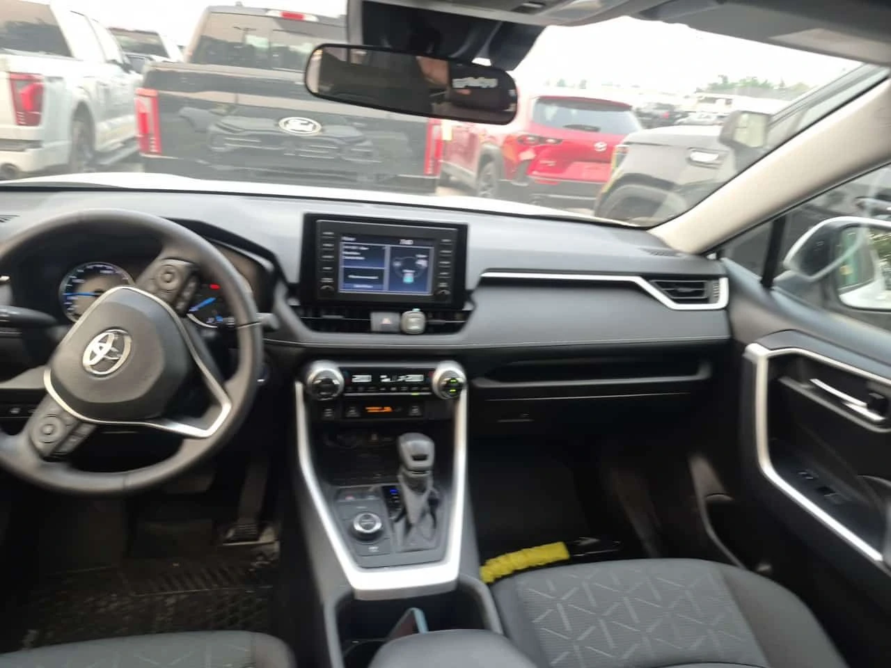 Toyota Rav4 HYBRID XLE| PANO| ПОДГРЕВИ| 2 КЛЮЧА| , снимка 8 - Автомобили и джипове - 55325124