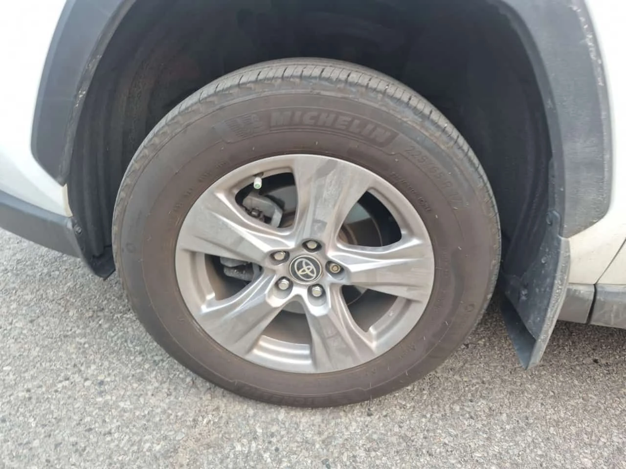Toyota Rav4 HYBRID XLE| PANO| ПОДГРЕВИ| 2 КЛЮЧА| , снимка 5 - Автомобили и джипове - 55325124