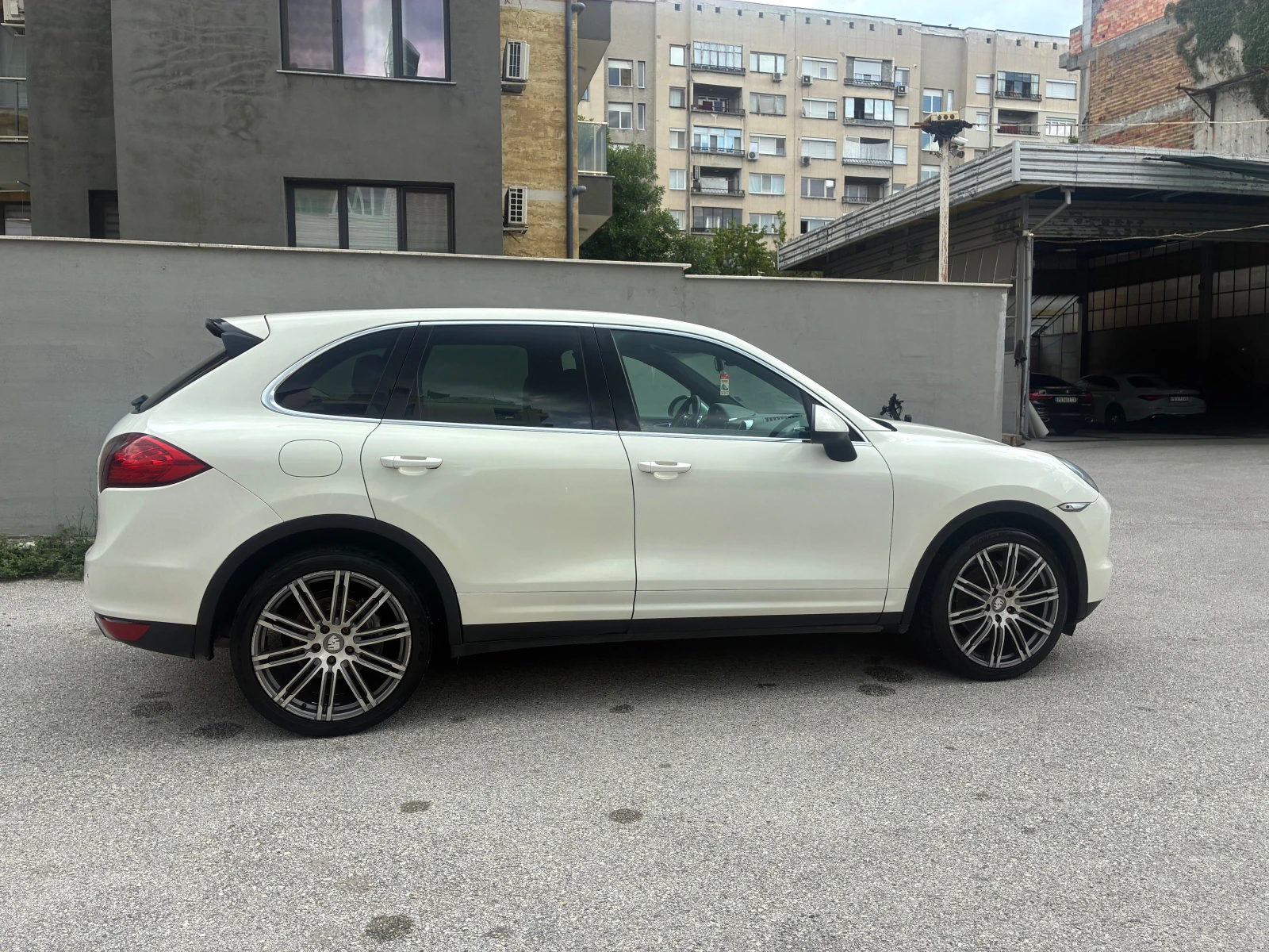 Porsche Cayenne 1 Собственик в БГ , снимка 14 - Автомобили и джипове - 56086783