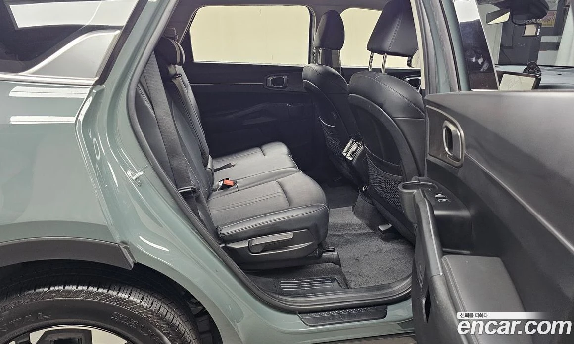 Kia Sorento Diesel 2.2 2WD Prestige, снимка 16 - Автомобили и джипове - 56155238