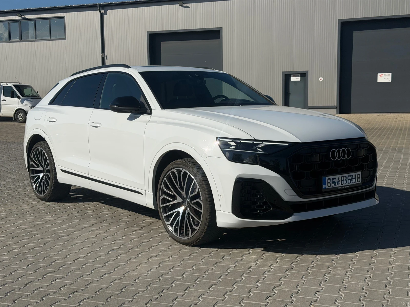 Audi SQ8, снимка 5 - Автомобили и джипове - 56303992