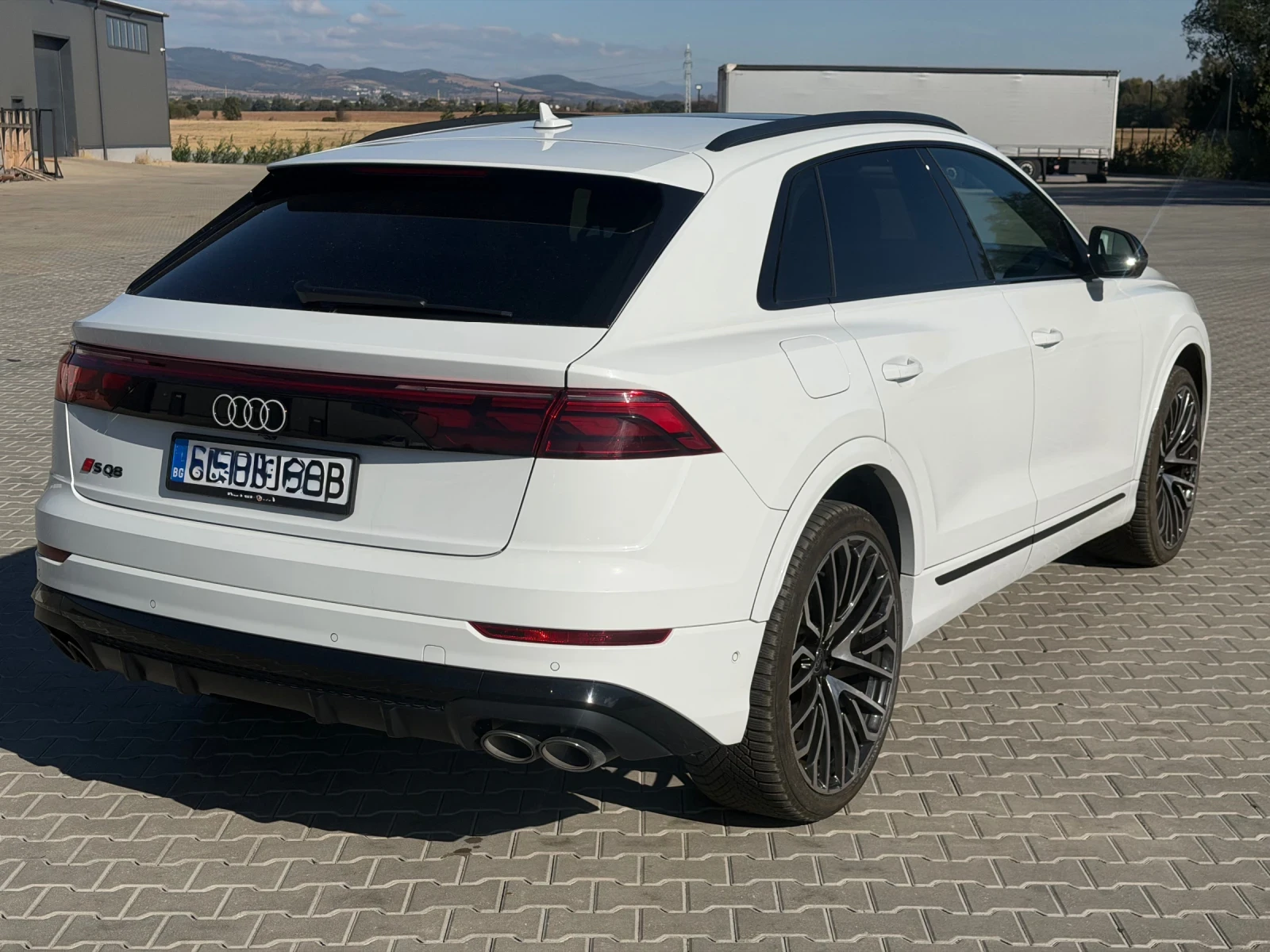 Audi SQ8, снимка 8 - Автомобили и джипове - 56303992