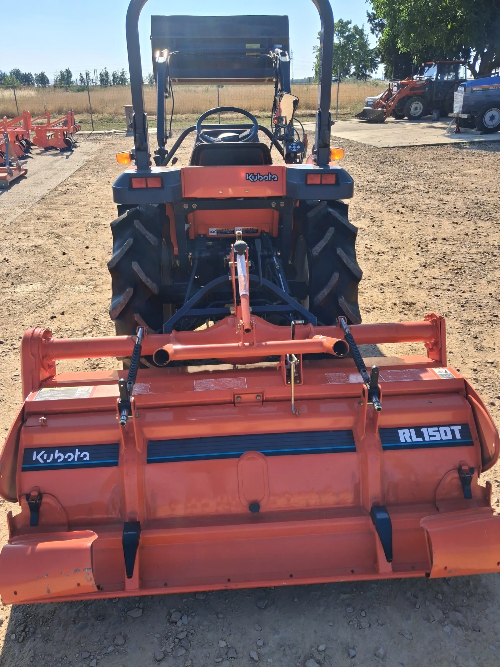 Трактор Kubota СКАЙТРАК , снимка 2 - Селскостопанска техника - 55098614