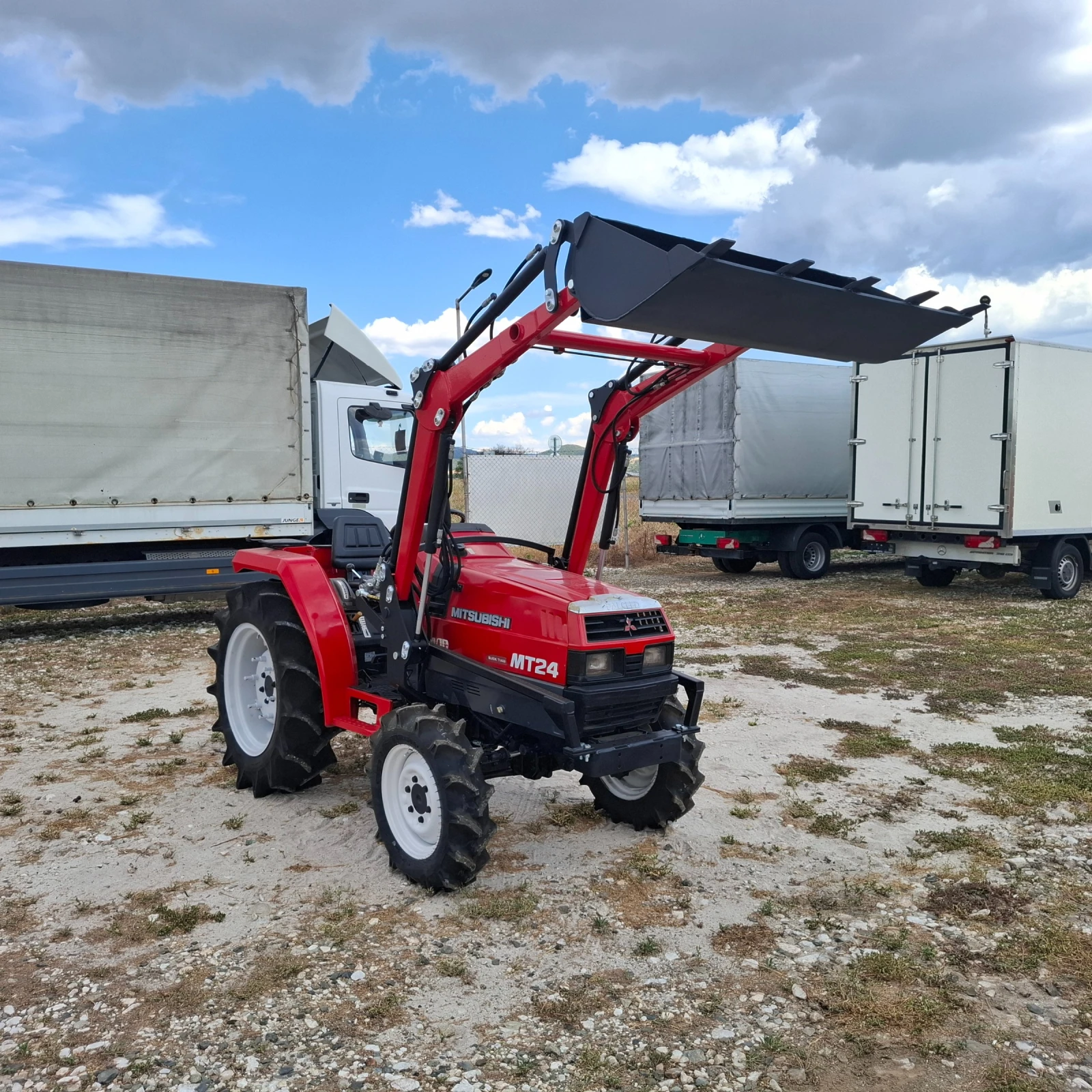 Трактор Mitsubishi MT24 , снимка 5 - Селскостопанска техника - 55940036