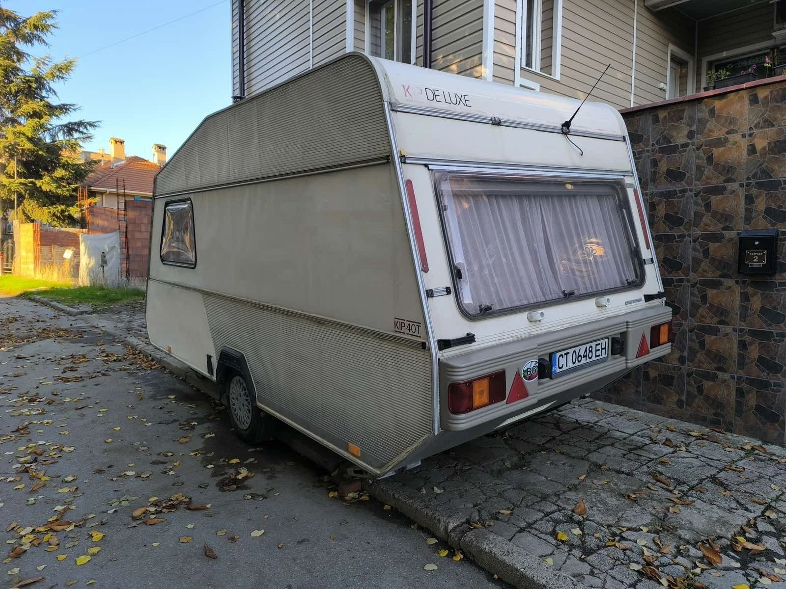 Каравана KIP KL40T, снимка 3 - Каравани и кемпери - 54208036
