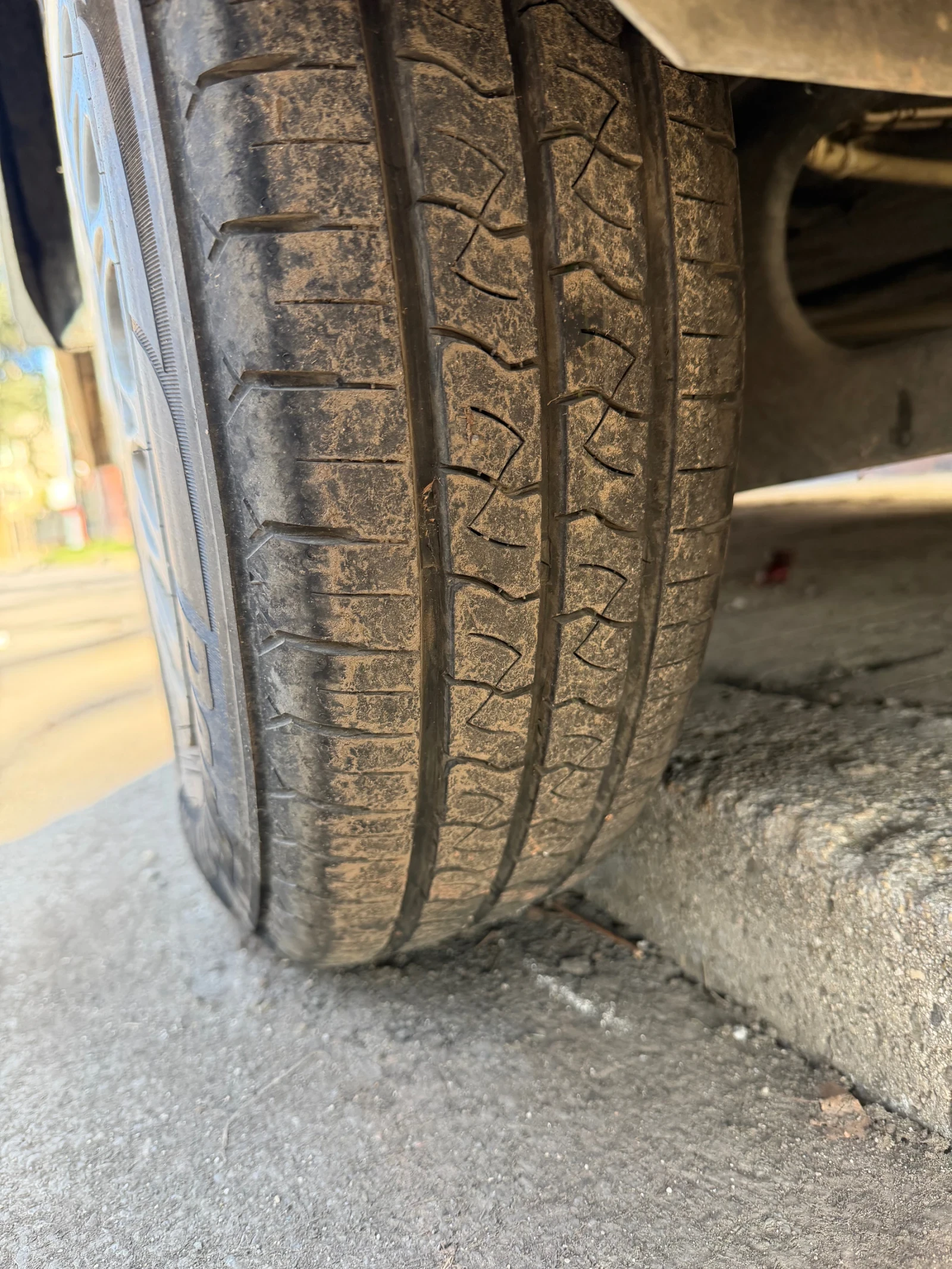 Каравана KIP KL40T, снимка 15 - Каравани и кемпери - 54208036