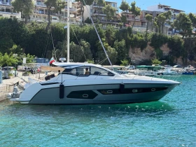 Моторна яхта Azimut Azimut 43, снимка 1