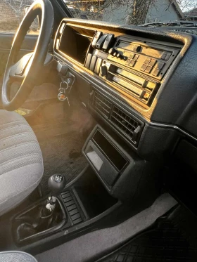 VW Golf - 900 € / 1760.25 лв. - 76368009 9