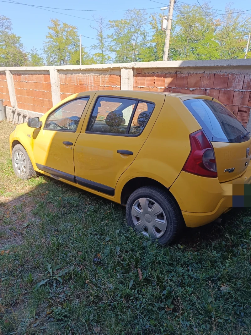 Dacia Sandero 1.4 бензин .газ, снимка 3 - Автомобили и джипове - 47169592