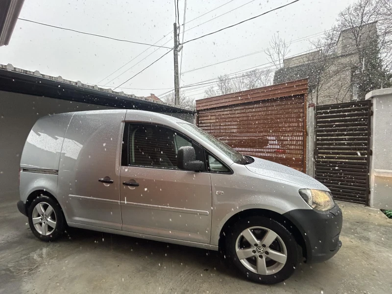 VW Caddy 2.0 6 ск.140 коня, снимка 8 - Автомобили и джипове - 48642381