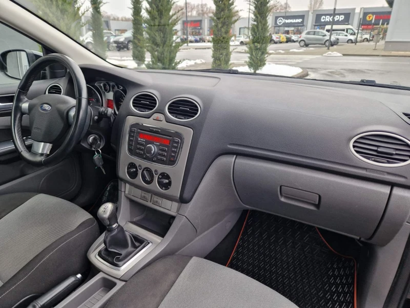 Ford Focus 1.6 / 109к.с., снимка 13 - Автомобили и джипове - 48687280