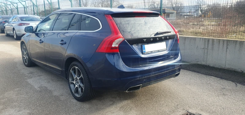 Volvo V60 D5 OCEAN RACE, снимка 3 - Автомобили и джипове - 48800523