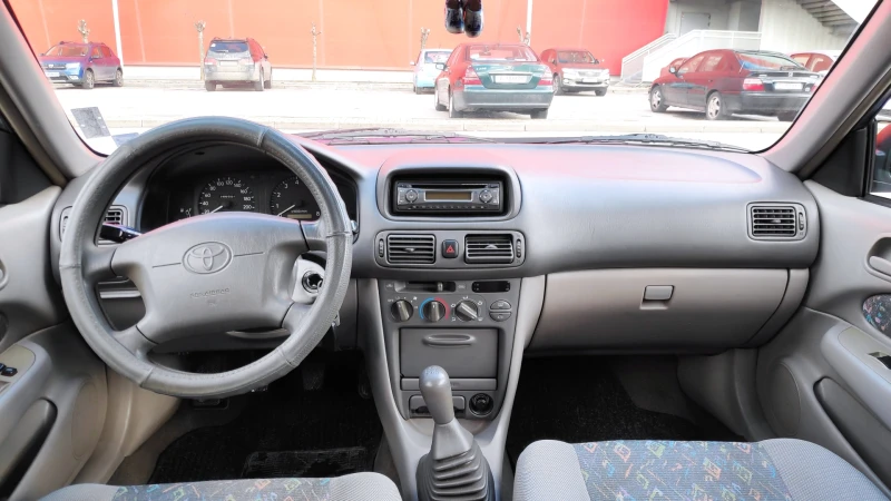 Toyota Corolla, снимка 12 - Автомобили и джипове - 49350045