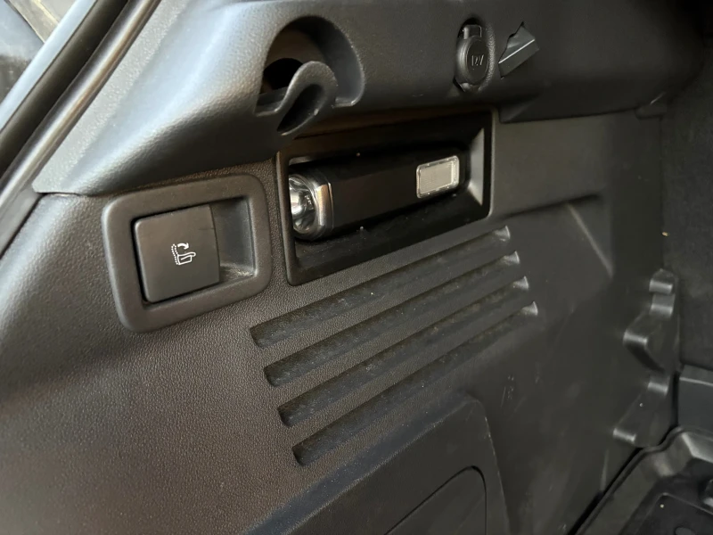 Peugeot 3008, снимка 16 - Автомобили и джипове - 52435233