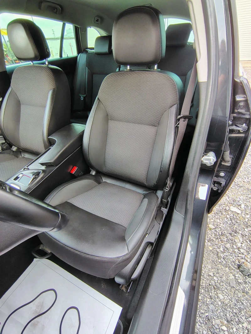 Opel Insignia 2.0CDTI, снимка 8 - Автомобили и джипове - 51690949