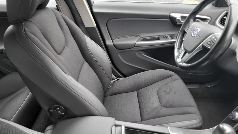 Volvo S60 1.6i, снимка 8 - Автомобили и джипове - 51825120