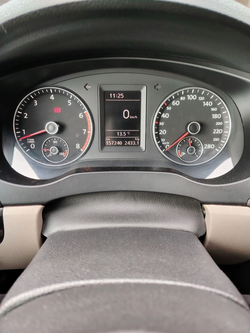 VW Jetta, снимка 10 - Автомобили и джипове - 52389693