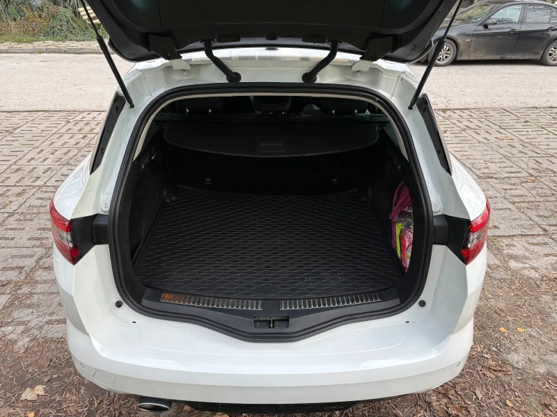 Renault Megane 1.5dci Bose, снимка 15 - Автомобили и джипове - 52727799