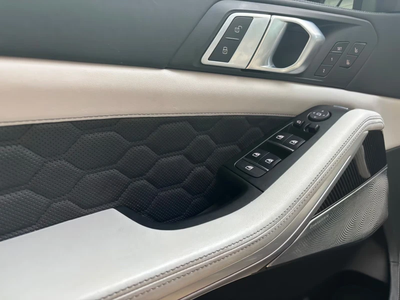BMW X5M COMPETITION/625HP/PANO/B&W/360/HUD/MEMO/675g, снимка 14 - Автомобили и джипове - 52816544