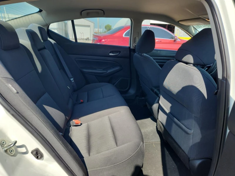 Nissan Altima 2.5l S, снимка 10 - Автомобили и джипове - 53255847