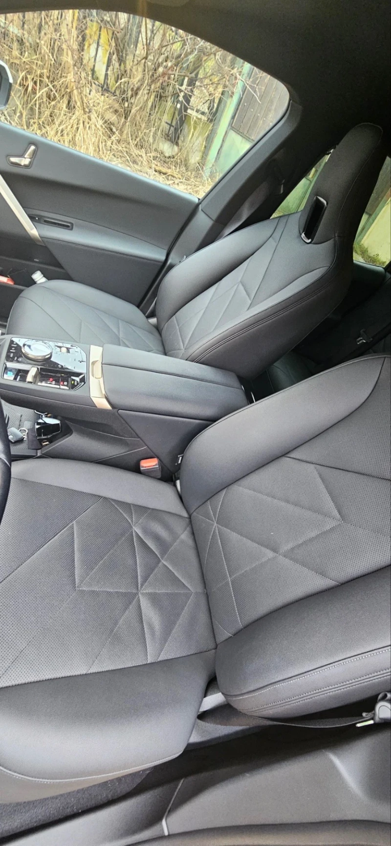 BMW iX 40, снимка 2 - Автомобили и джипове - 53307225