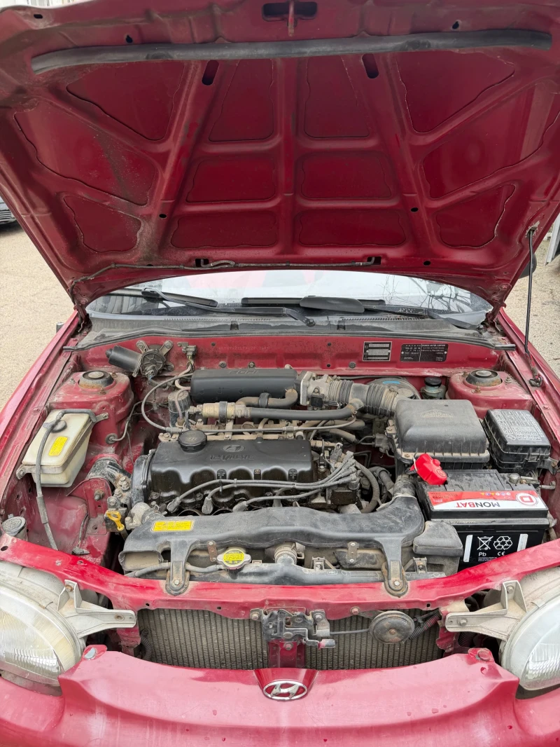 Hyundai Accent 1.5i НОВИ ГУМИ АКУМОЛАТОР, снимка 10 - Автомобили и джипове - 53381541
